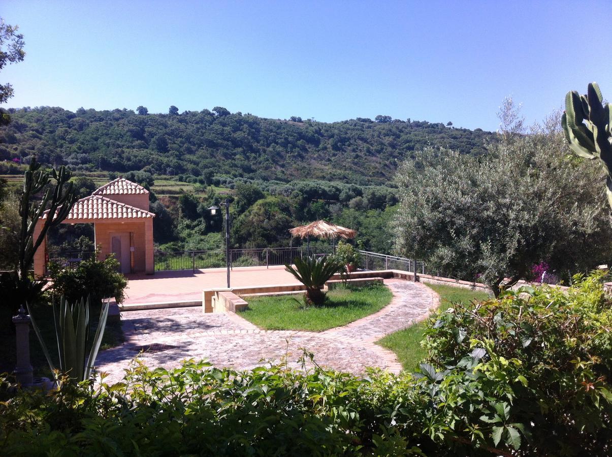 Residenza Mediterranea Zambrone Exterior foto